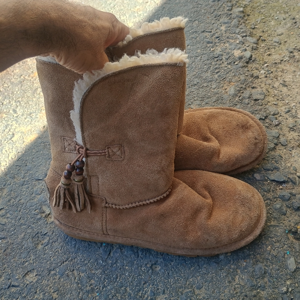 Bearpaw Boots Pre-owned Size 8